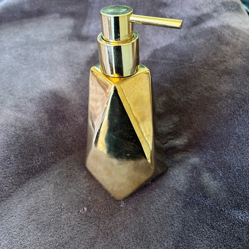 NWOT Gold Geometric Soap Dispenser